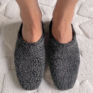 Anthropologie Faryl Robin Cozy Mules Slides 36